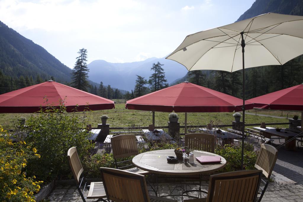 Gasthaus Spinas Bever Exterior photo
